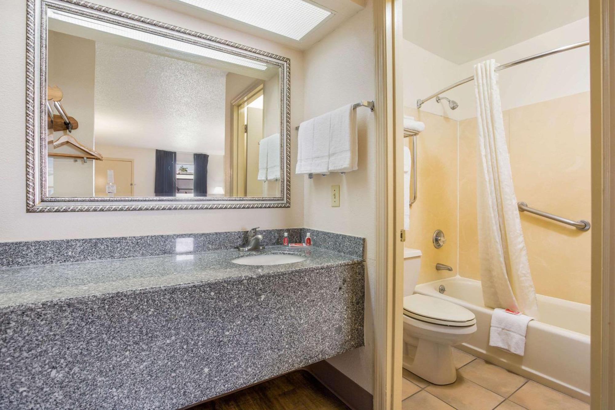 Econo Lodge Lebanon Εξωτερικό φωτογραφία